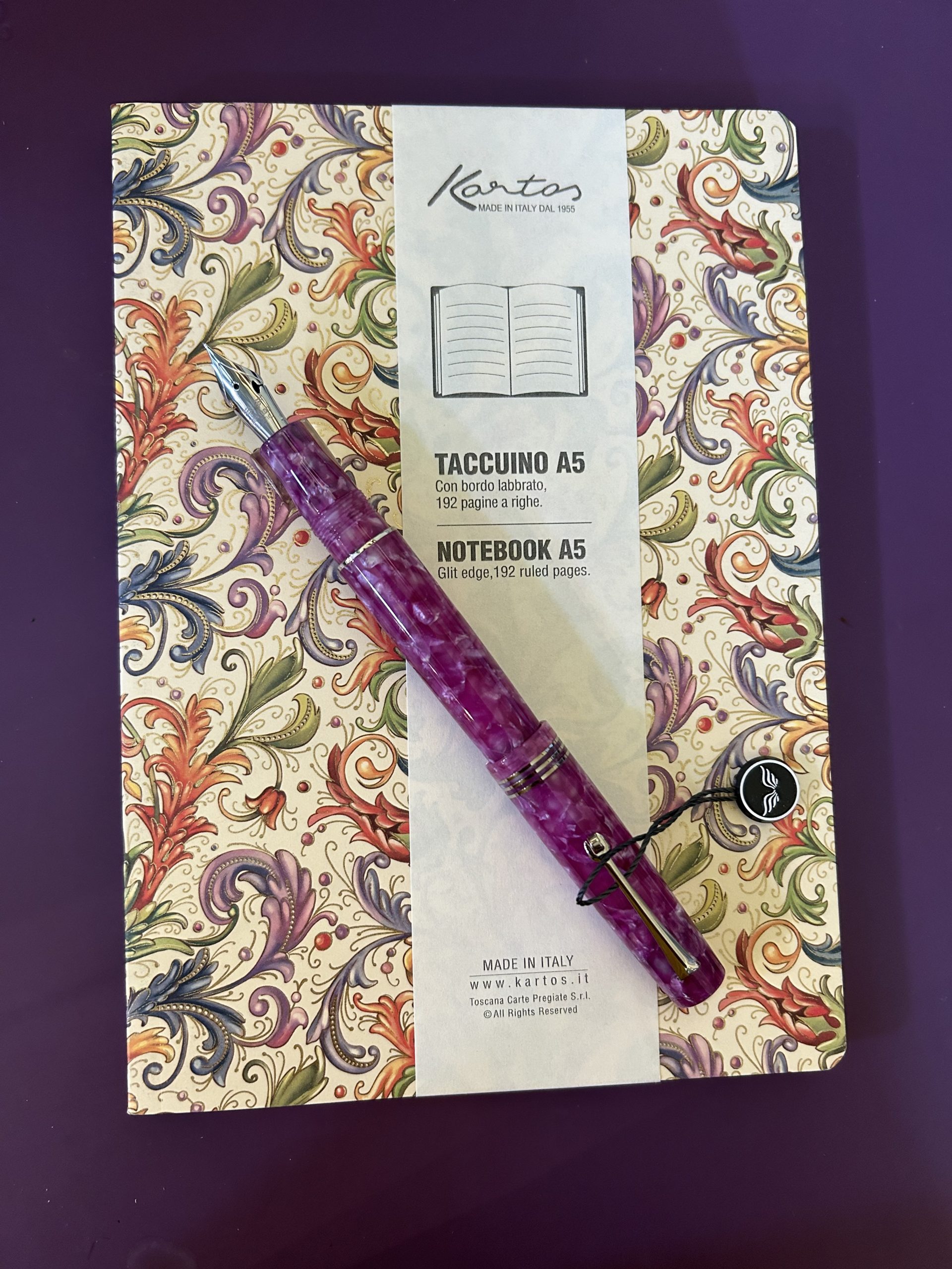 LEONARDO PENS AND KARTOS NOTEBOOKS