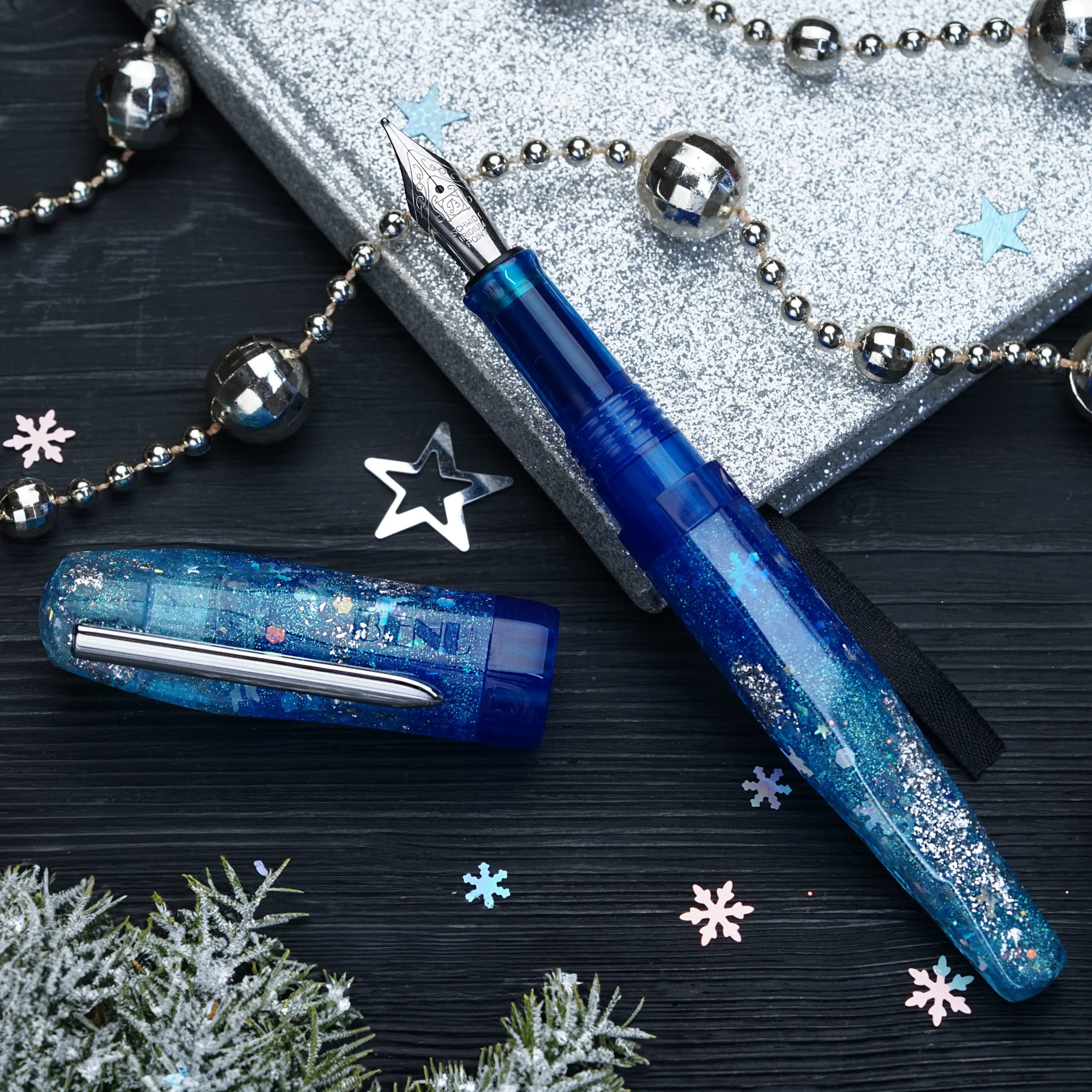 BENU LE CHRISTMAS ASTROGEM FOUNTAIN PEN